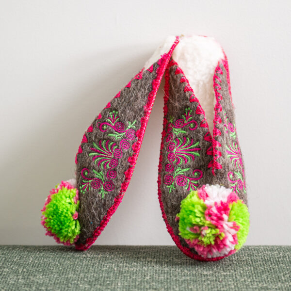 Griekse wollen sloffen pompon