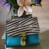 Handtas M zebra blauw restleer Handtas M zebra blauw restleer