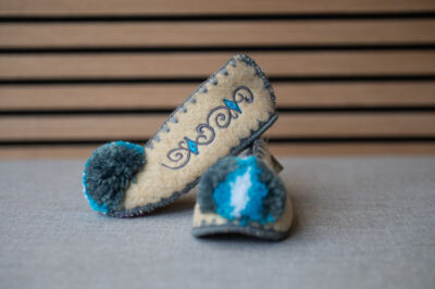 Griekse wollen kindersloffen wit grijs blauw maat 24