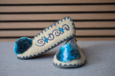 Wollen Griekse sloffen maat wit grijs blauw maat 28